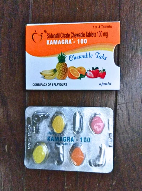 カマグラチュアブル(KAMAGRA Chewable)100mgの箱と4錠が入ったシート