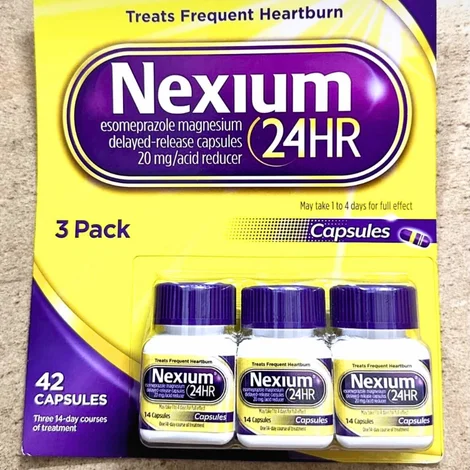 ネキシウム(Nexium)のボトルが3本入ったパック
