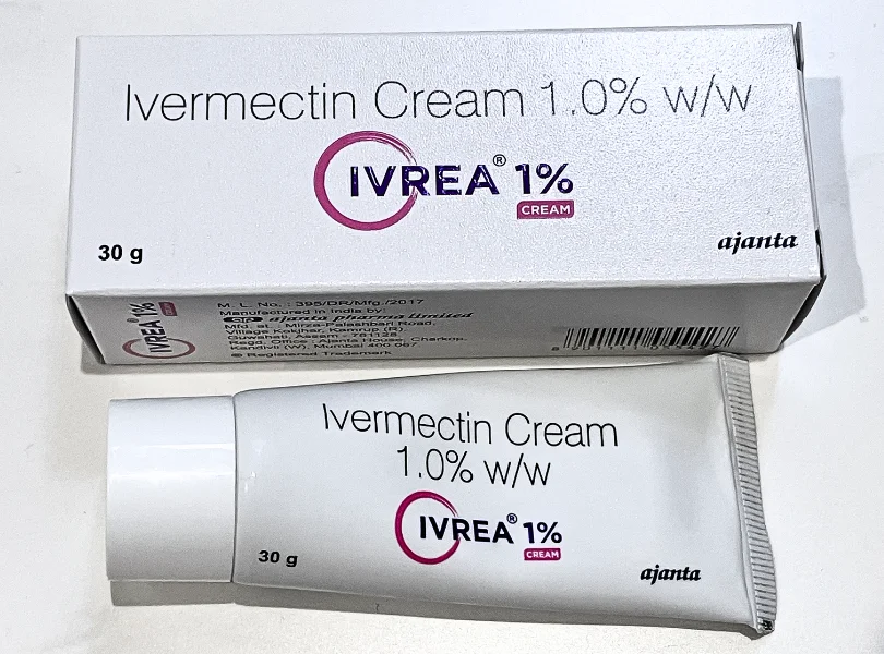 イブレアクリーム(イベルメクチンクリーム / IVREA CREAM)1%の箱とチューブ