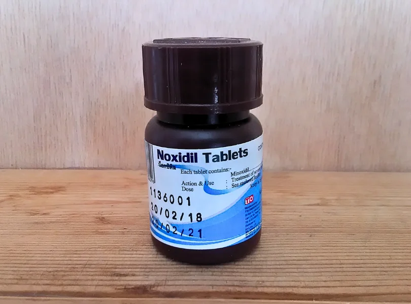 ノキシジル(Noxidil)のボトル