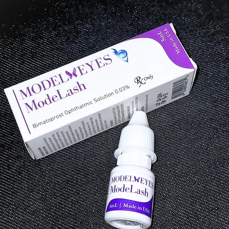 モデルアイズモデラッシュ(MODEL EYES ModeLash)の箱とボトル