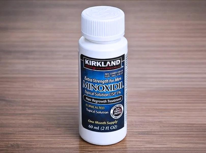 カークランド ミノキシジル(KIRKLAND MINOXIDIL)のボトル