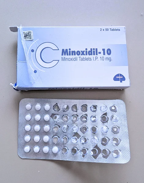 ミノキシジルタブレット(Minoxidil Tablets)10mgの箱と使いかけシート