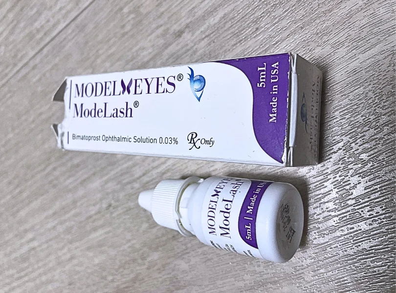 モデルアイズモデラッシュ(MODEL EYES ModeLash)の箱とボトル