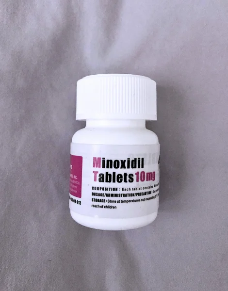 ミノキシジルタブレット(Minoxidil Tablets)10mgのボトル