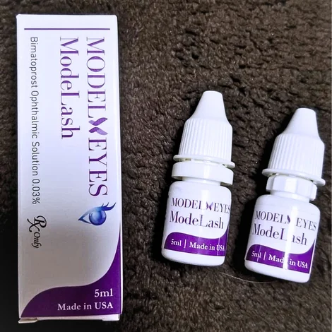 モデルアイズモデラッシュ(MODEL EYES ModeLash)の箱とボトル2つ