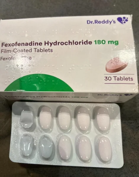 Dr.Reddy's フェキソフェナジン（Fexofenadine Hydrochloride）180mg の箱と錠剤シート