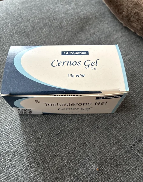 セルノスジェル（Cernos Gel）5g の箱