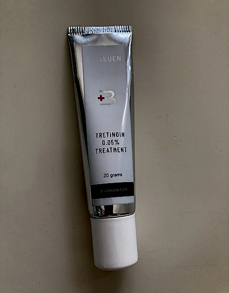 ビハクエン トレチノイン 0.05% トリートメント(BIHAKUEN Tretinoin 0.05% Treatment)のチューブ