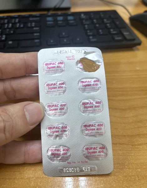 イブプロフェン(Ibupac)400mg のシート
