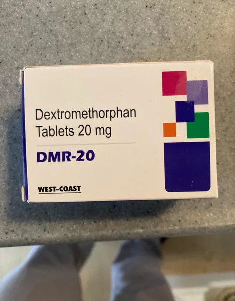 デキストロメトルファン（Dextromethorphan）20mg の箱