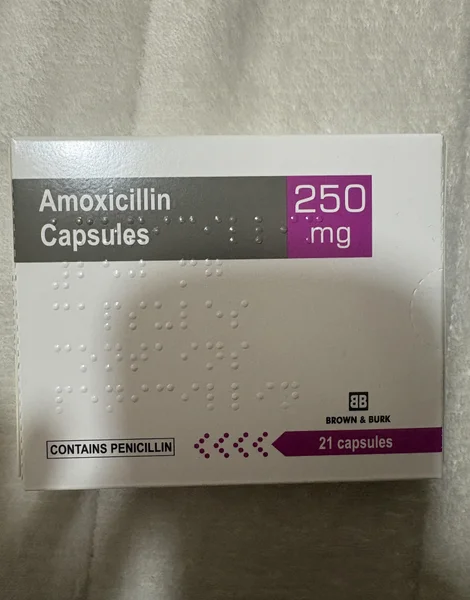 アモキシシリン（Amoxicillin）250mg の箱