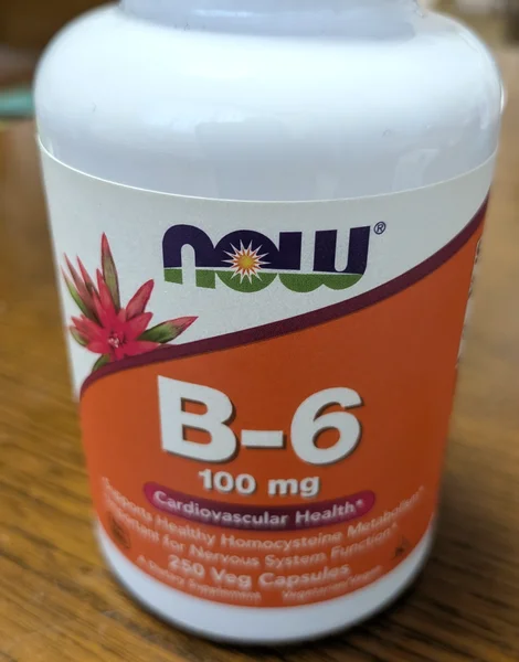 ビタミンB6(B-6)100mg のボトル