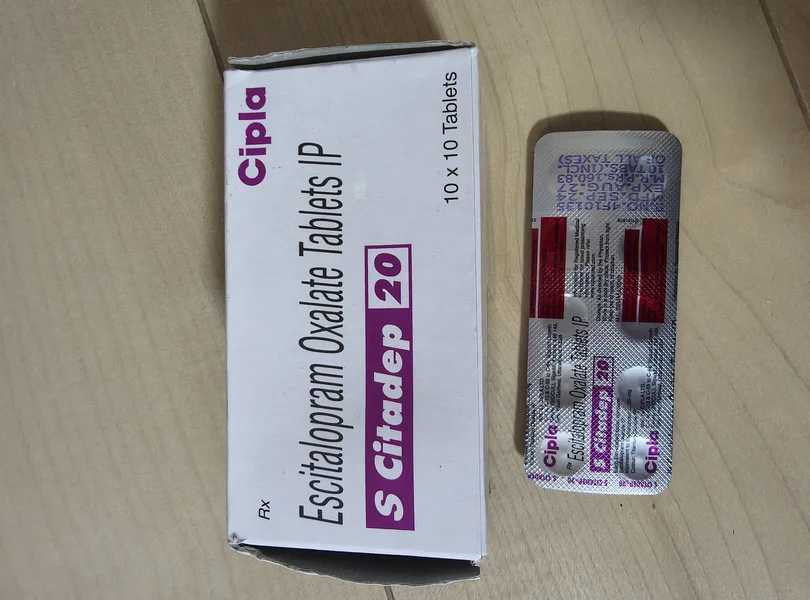 エスシタロプラム(Escitalopram)20mg の箱