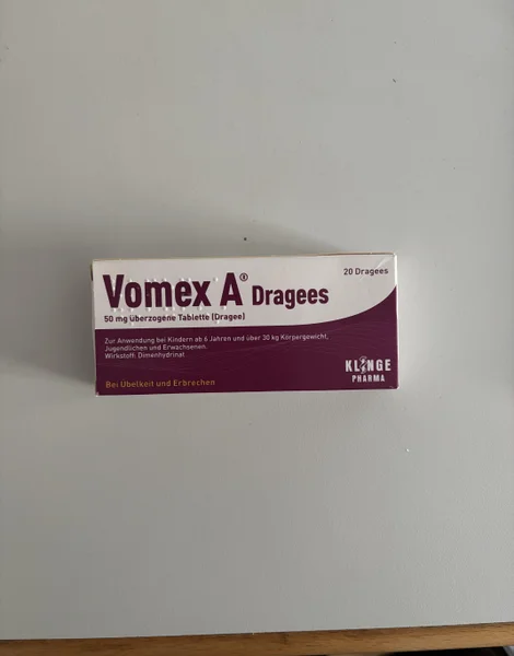 ジメンヒドリナート(Vomex A)50mg の箱