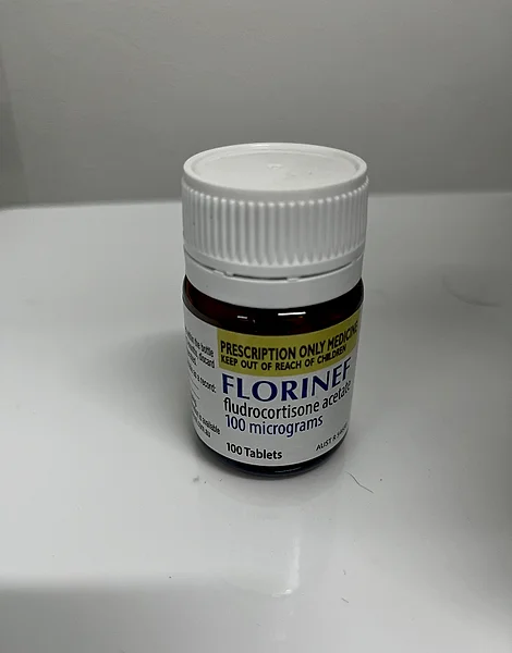 フロリネフ(FLORINEF)100mcg のボトル