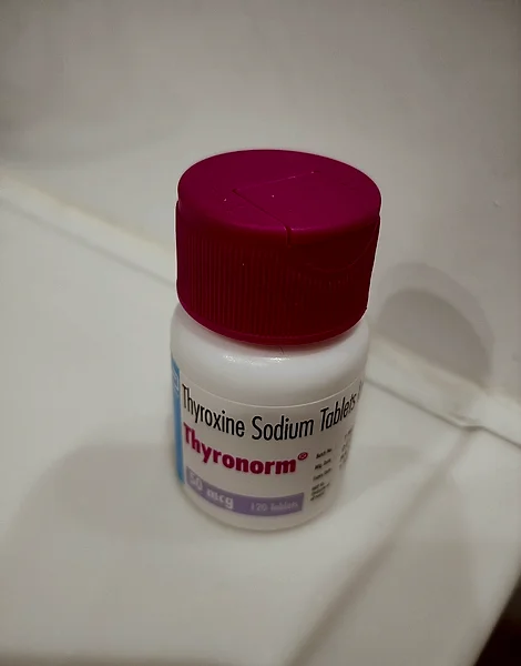 チロノーム(Thyronorm)50mcg のボトル