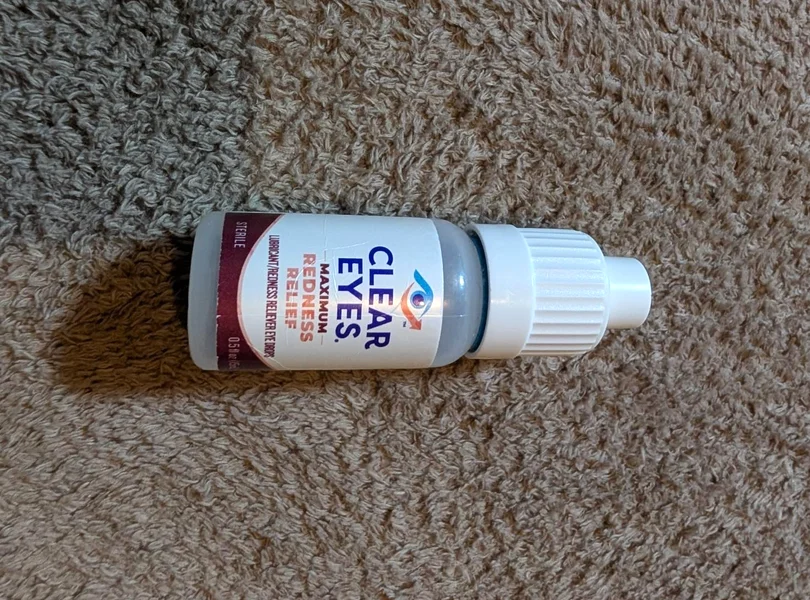 Clear Eyes Redness Reliefのボトル