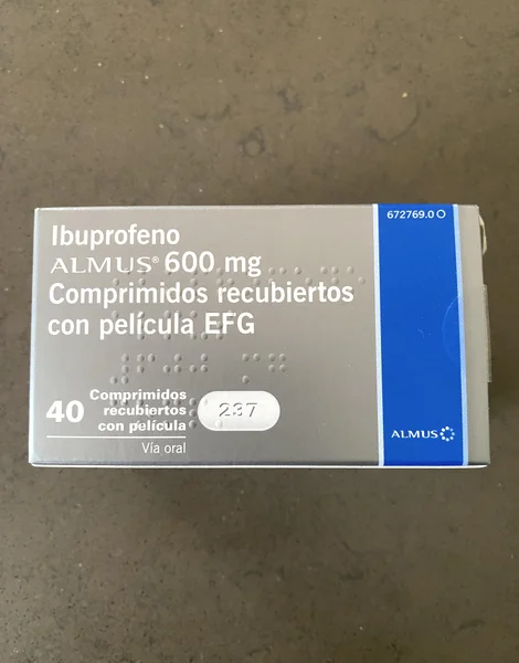 アルムス(Ibuprofeno ALMUS 600mg)の箱