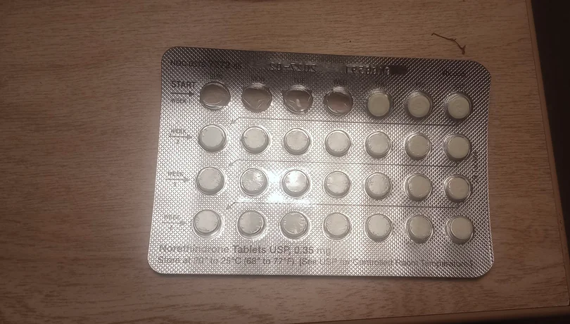 ノルエチステロン 0.35mg のシート