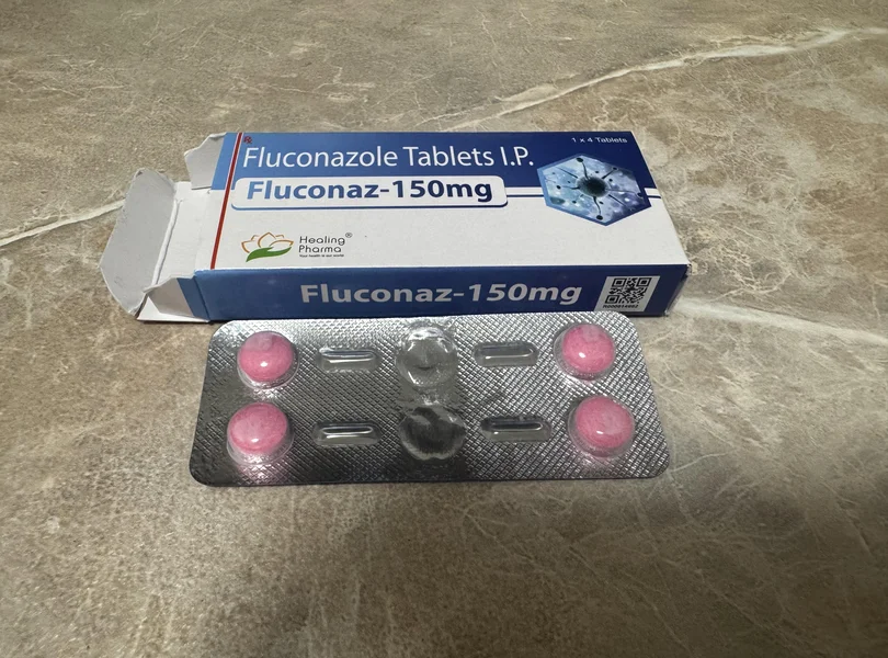 フルコナズ（Fluconaz）150mg の箱とシート